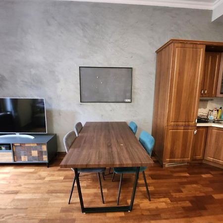 Spacious Apartment 6Min From The Dancing House Praha Exteriér fotografie