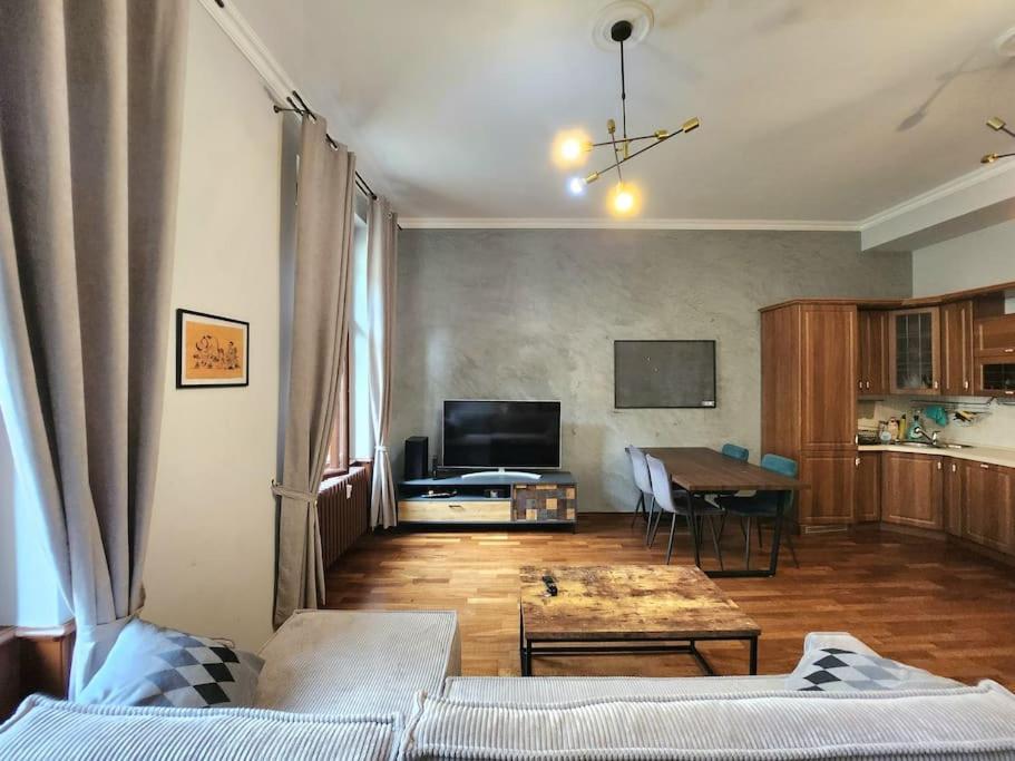 Spacious Apartment 6Min From The Dancing House Praha Exteriér fotografie
