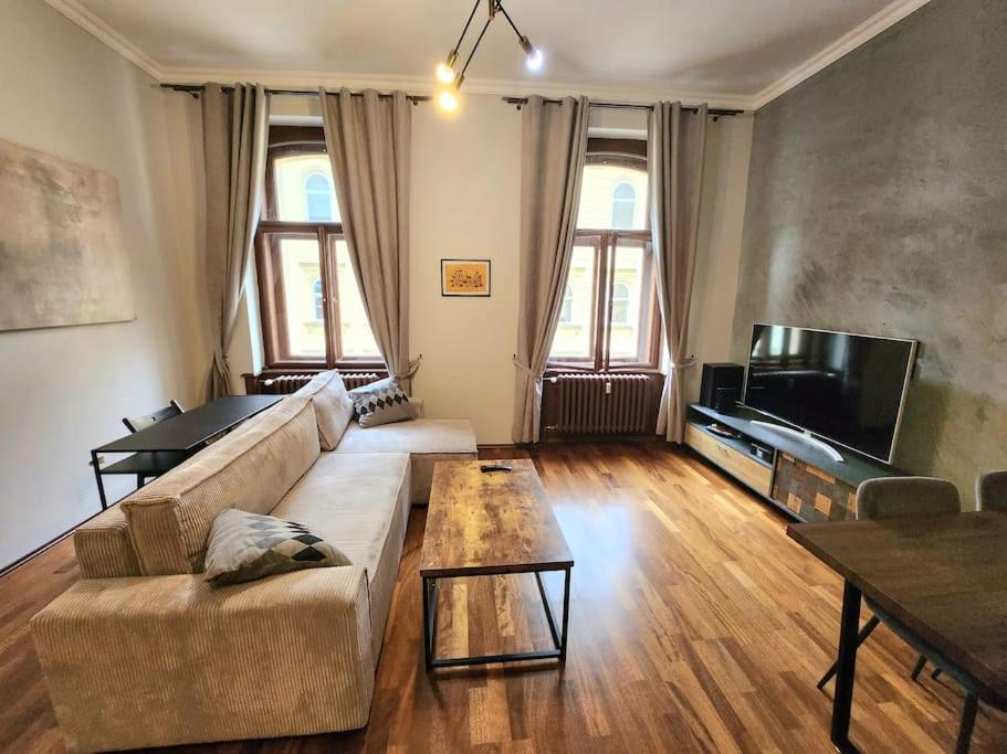 Spacious Apartment 6Min From The Dancing House Praha Exteriér fotografie