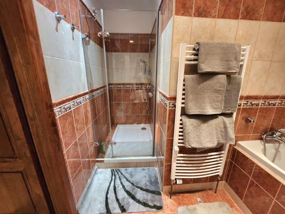 Spacious Apartment 6Min From The Dancing House Praha Exteriér fotografie